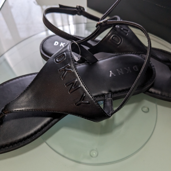 DKNY solar sandals, NWOT size 9 - Picture 11 of 16